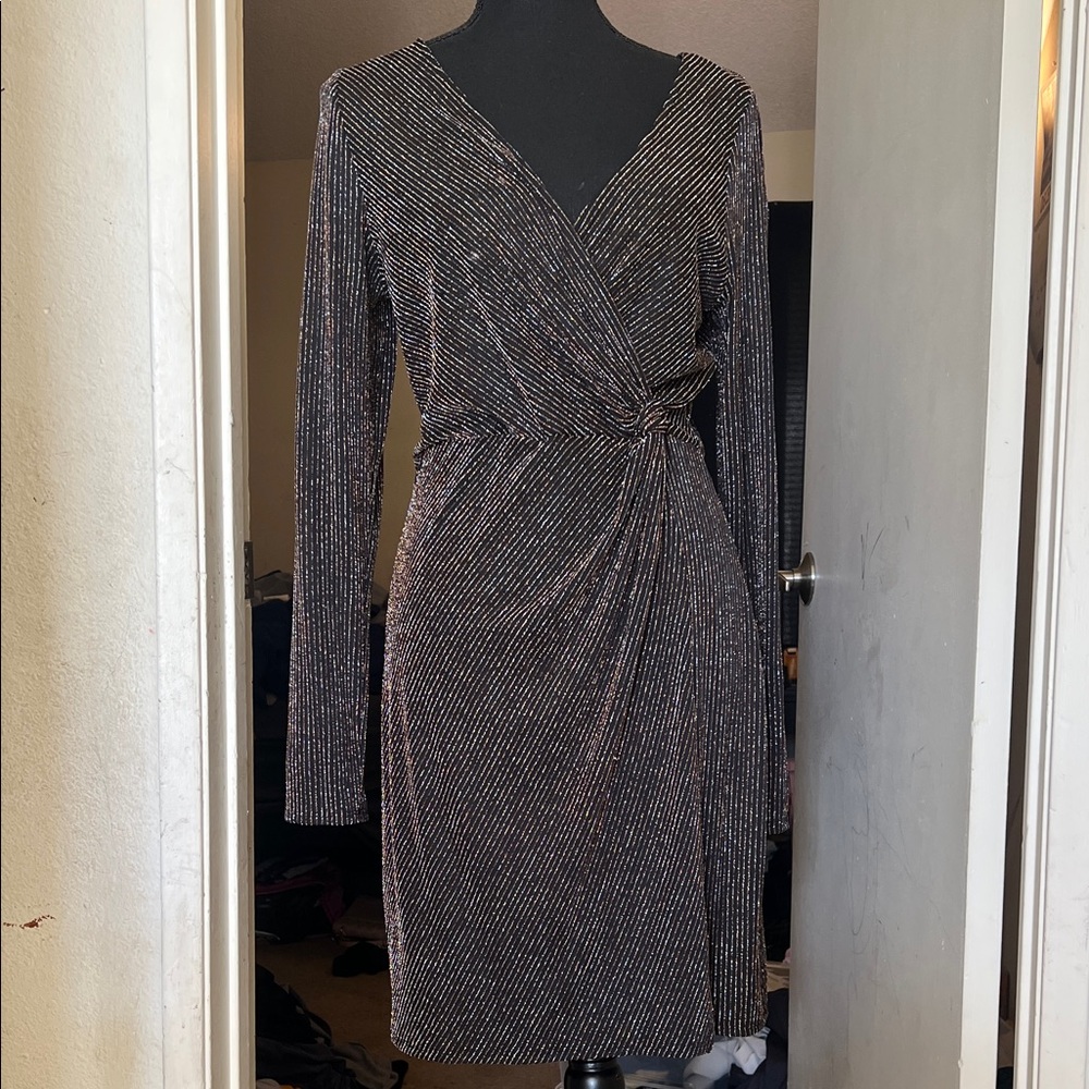 Chic Black and Gold Long Sleeve Dress